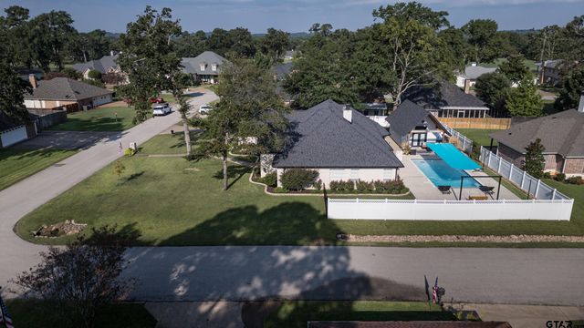 106 Graham Ln, Bullard, TX 75757