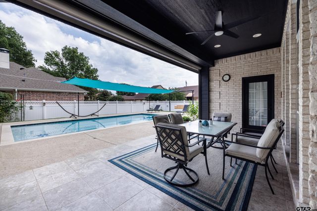 106 Graham Ln, Bullard, TX 75757