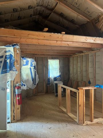 810 Ivanhoe Drive, Ivanhoe, TX 75979