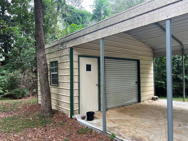 810 Ivanhoe Drive, Ivanhoe, TX 75979