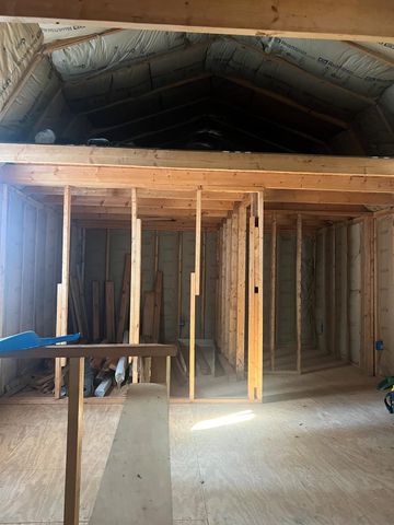 810 Ivanhoe Drive, Ivanhoe, TX 75979