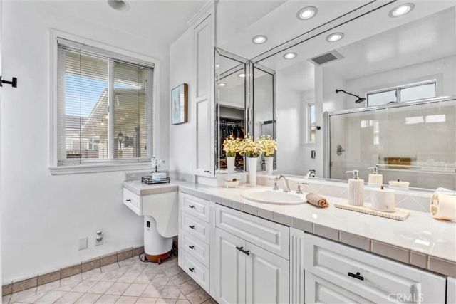 7758 Chimineas Avenue, Reseda, CA 91335