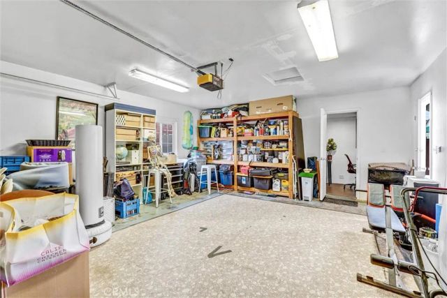 7758 Chimineas Avenue, Reseda, CA 91335