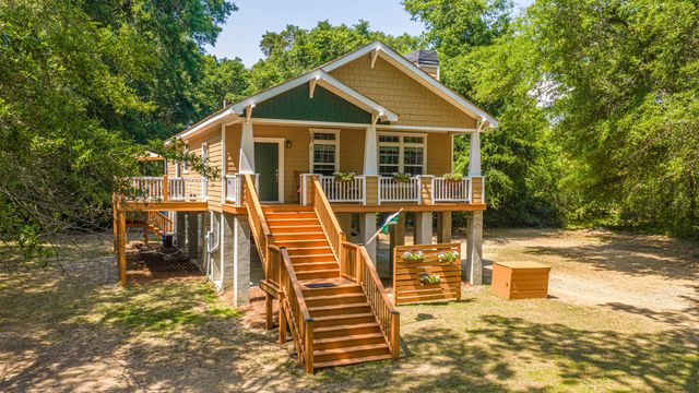 7650 Point Of Pines Road, Edisto Island, SC 29438