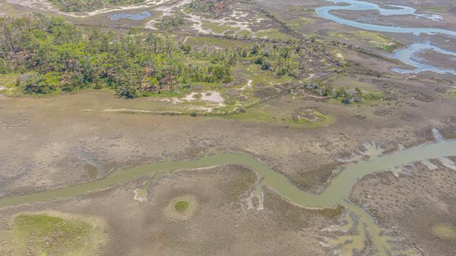 7650 Point Of Pines Road, Edisto Island, SC 29438