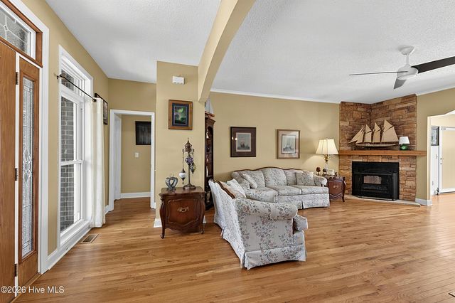 6840 Weeping Willow Place SW, Ocean Isle Beach, NC 28469