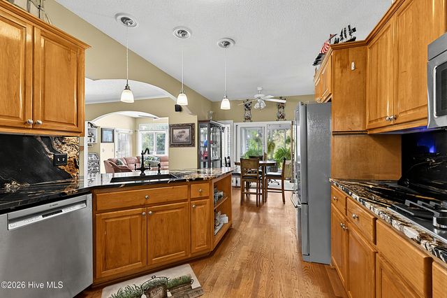 6840 Weeping Willow Place SW, Ocean Isle Beach, NC 28469