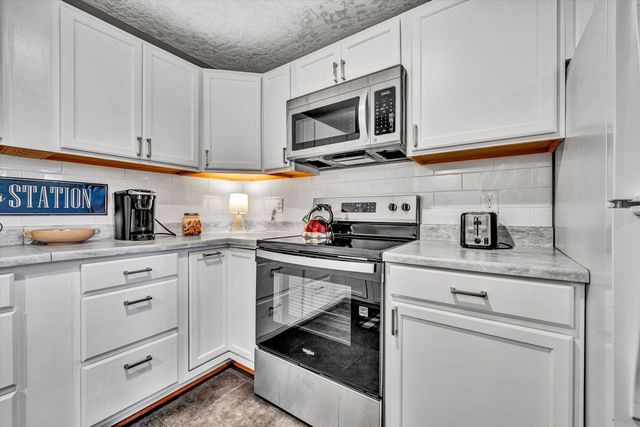 946 Ashland AVE, Bedford, VA 24523