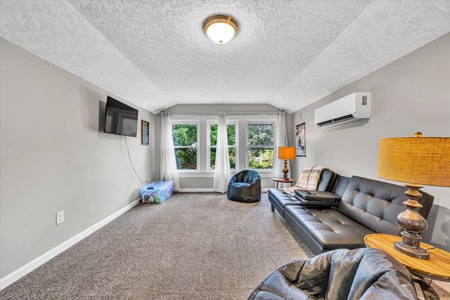 946 Ashland AVE, Bedford, VA 24523