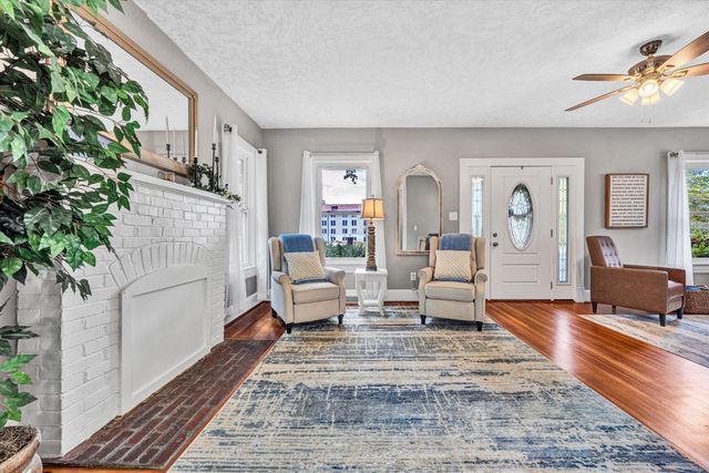 946 Ashland AVE, Bedford, VA 24523