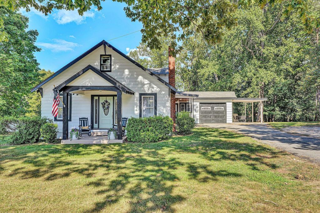 946 Ashland AVE, Bedford, VA 24523