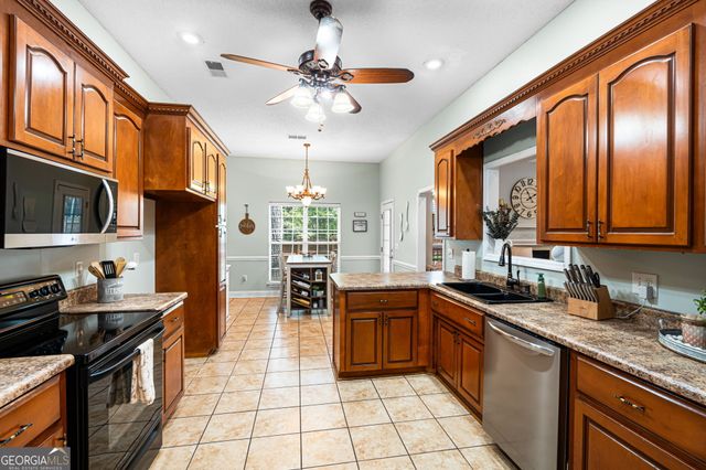 222 Santa Fe Trail, Warner Robins, GA 31088