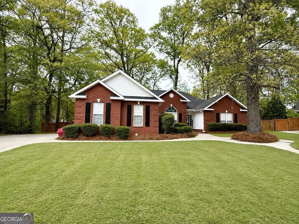 222 Santa Fe Trail, Warner Robins, GA 31088
