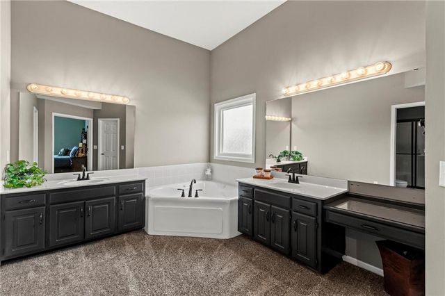 3020 S Argonne Court, Blue Springs, MO 64015