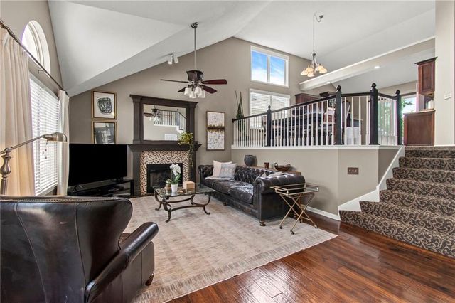 3020 S Argonne Court, Blue Springs, MO 64015