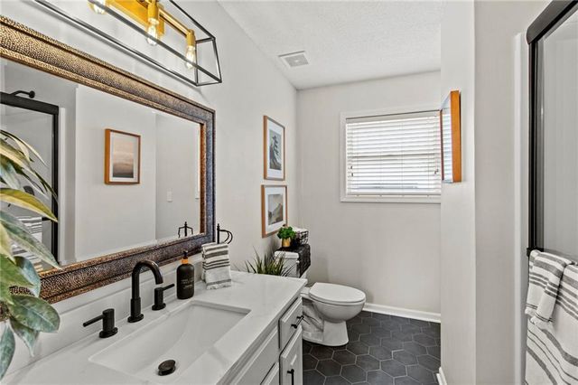 3020 S Argonne Court, Blue Springs, MO 64015
