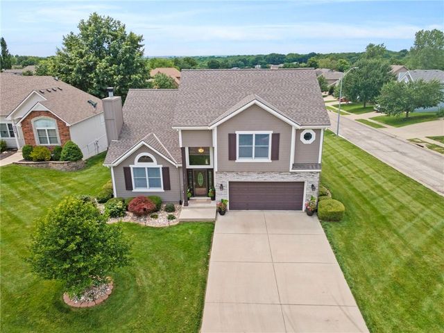 3020 S Argonne Court, Blue Springs, MO 64015