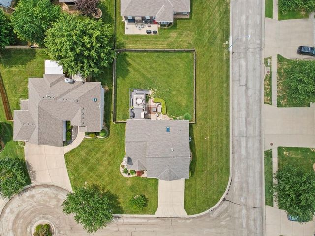 3020 S Argonne Court, Blue Springs, MO 64015