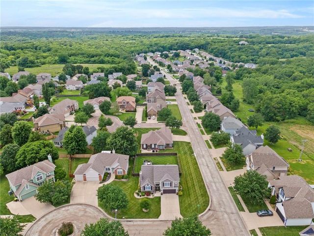 3020 S Argonne Court, Blue Springs, MO 64015