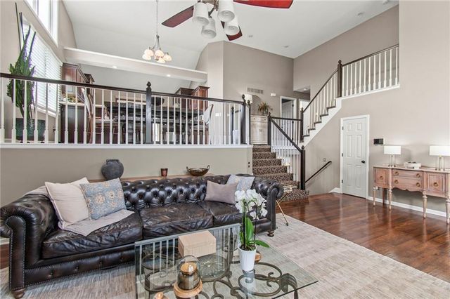 3020 S Argonne Court, Blue Springs, MO 64015