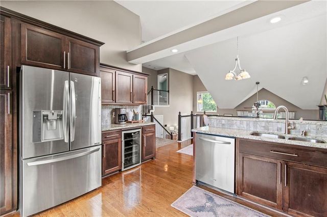 3020 S Argonne Court, Blue Springs, MO 64015
