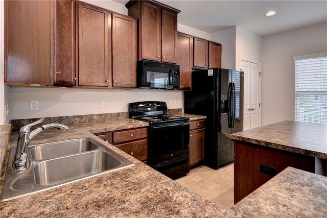 7502 Luminary DR, Williamsburg, VA 23188
