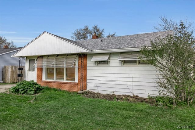 15 Kelvin Drive, Tonawanda, NY 14223