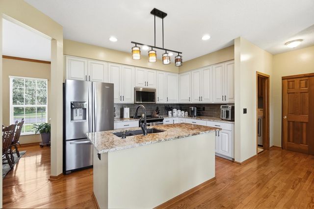 2315 Bold Venture Drive, Lewis Center, OH 43035