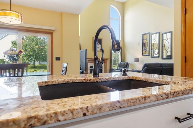 2315 Bold Venture Drive, Lewis Center, OH 43035