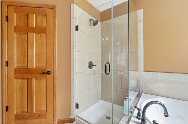 2315 Bold Venture Drive, Lewis Center, OH 43035