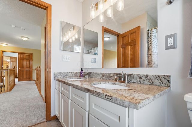 2315 Bold Venture Drive, Lewis Center, OH 43035
