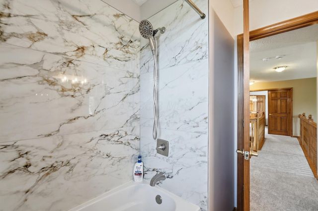 2315 Bold Venture Drive, Lewis Center, OH 43035