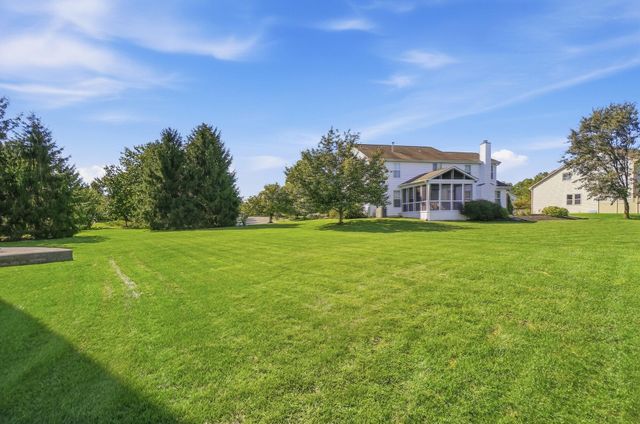 2315 Bold Venture Drive, Lewis Center, OH 43035