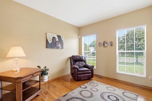 2315 Bold Venture Drive, Lewis Center, OH 43035