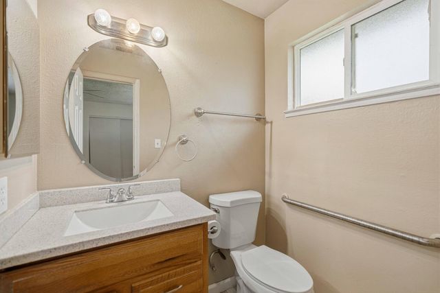 2027 Westmora Ave, Stockton, CA 95210