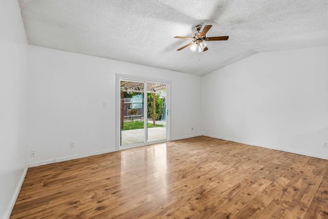 2027 Westmora Ave, Stockton, CA 95210