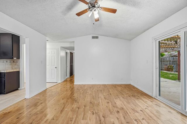 2027 Westmora Ave, Stockton, CA 95210