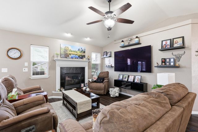 14846 TELLURIDE ST, Summerset, SD 57769