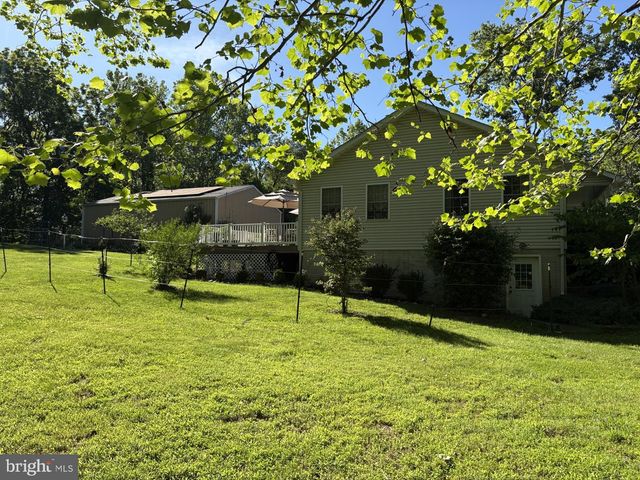 633 SHENANDOAH RIVER LN, Front Royal, VA 22630