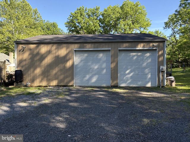 633 SHENANDOAH RIVER LN, Front Royal, VA 22630