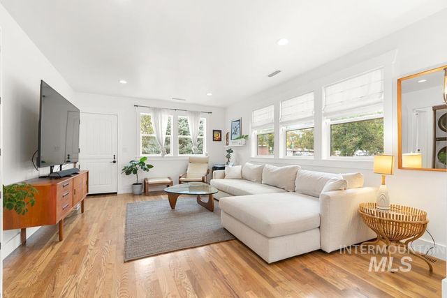 2301 W Jefferson St, Boise, ID 83702