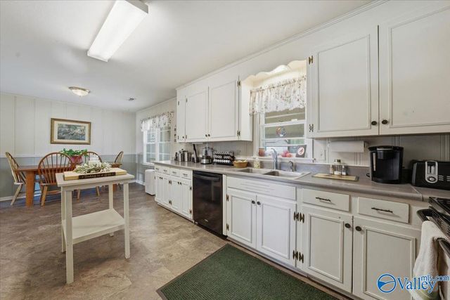 403 SW Audubon Street, Hartselle, AL 35640