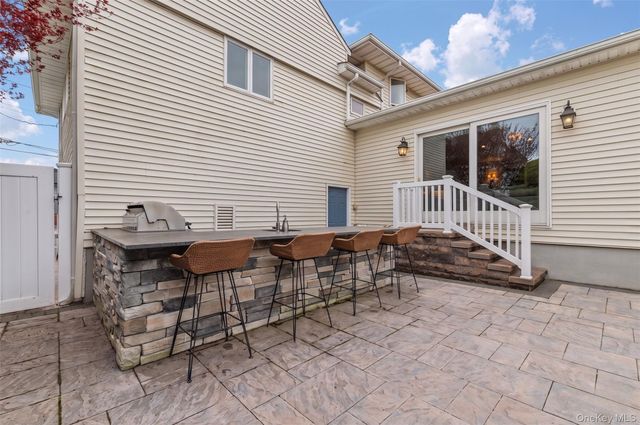 262 E Lexington Avenue, Oceanside, NY 11572