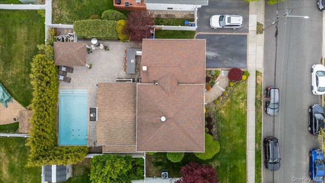 262 E Lexington Avenue, Oceanside, NY 11572