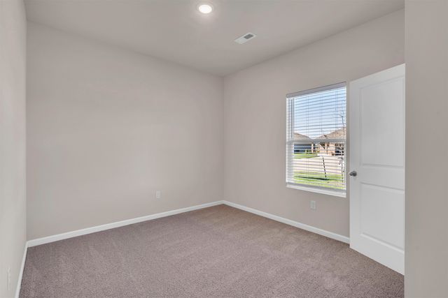 3139 E Highridge Ct, Park City, KS 67219