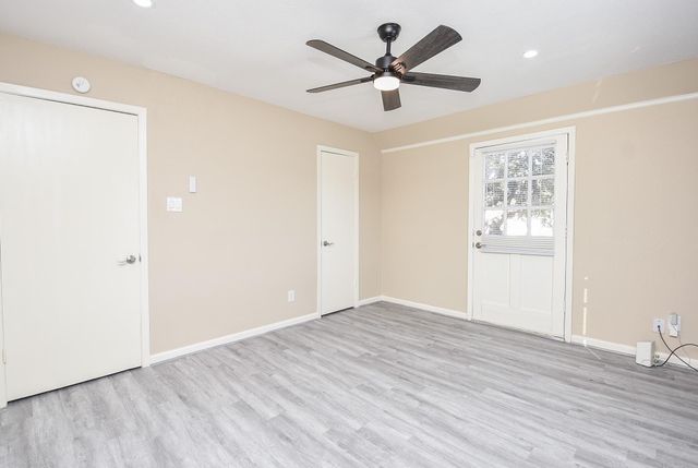 6401 Ella Lee Lane, Houston, TX 77057