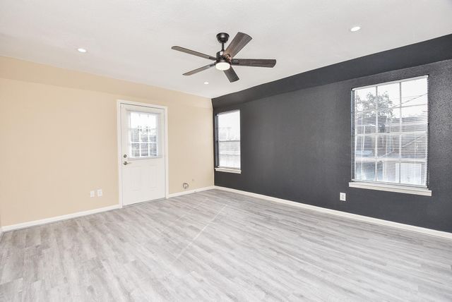 6401 Ella Lee Lane, Houston, TX 77057