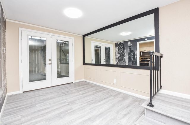 6401 Ella Lee Lane, Houston, TX 77057