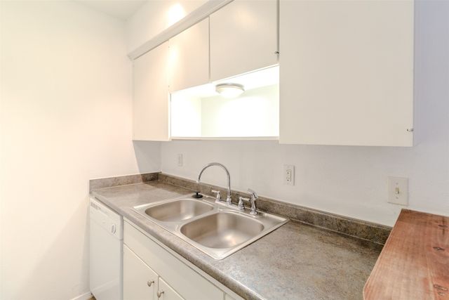 4859 Cedar Springs Road 234, Dallas, TX 75219