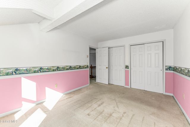 4059 Chaucer Place, Guilderland, NY 12159